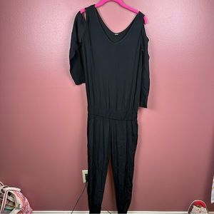 Monrow cold shoulder jogger jumpsuit size XS made in the USA